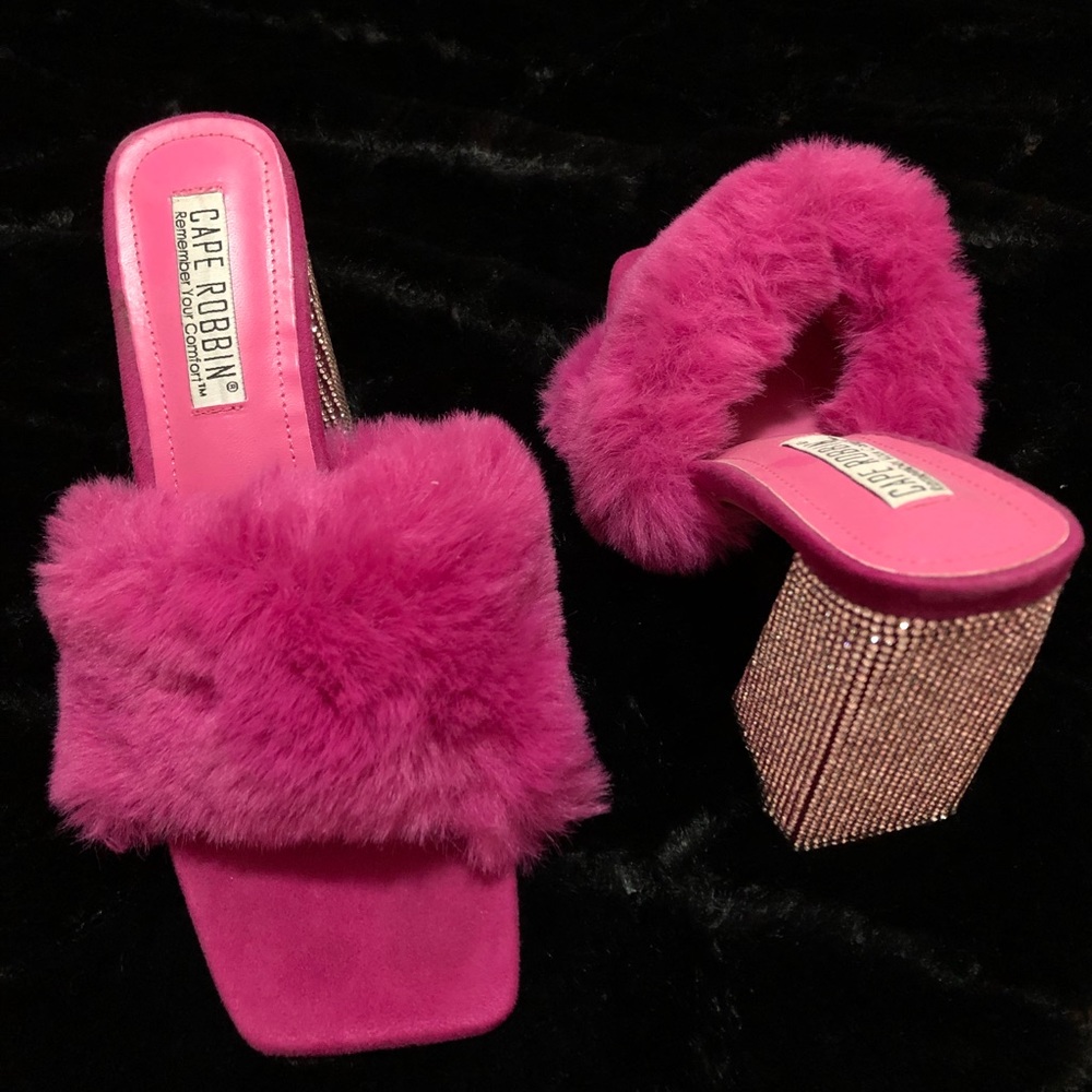 Dolls Kill Cape Robbin Hot Pink Rhinestone Fluffy Heels Size 9 BNWOB